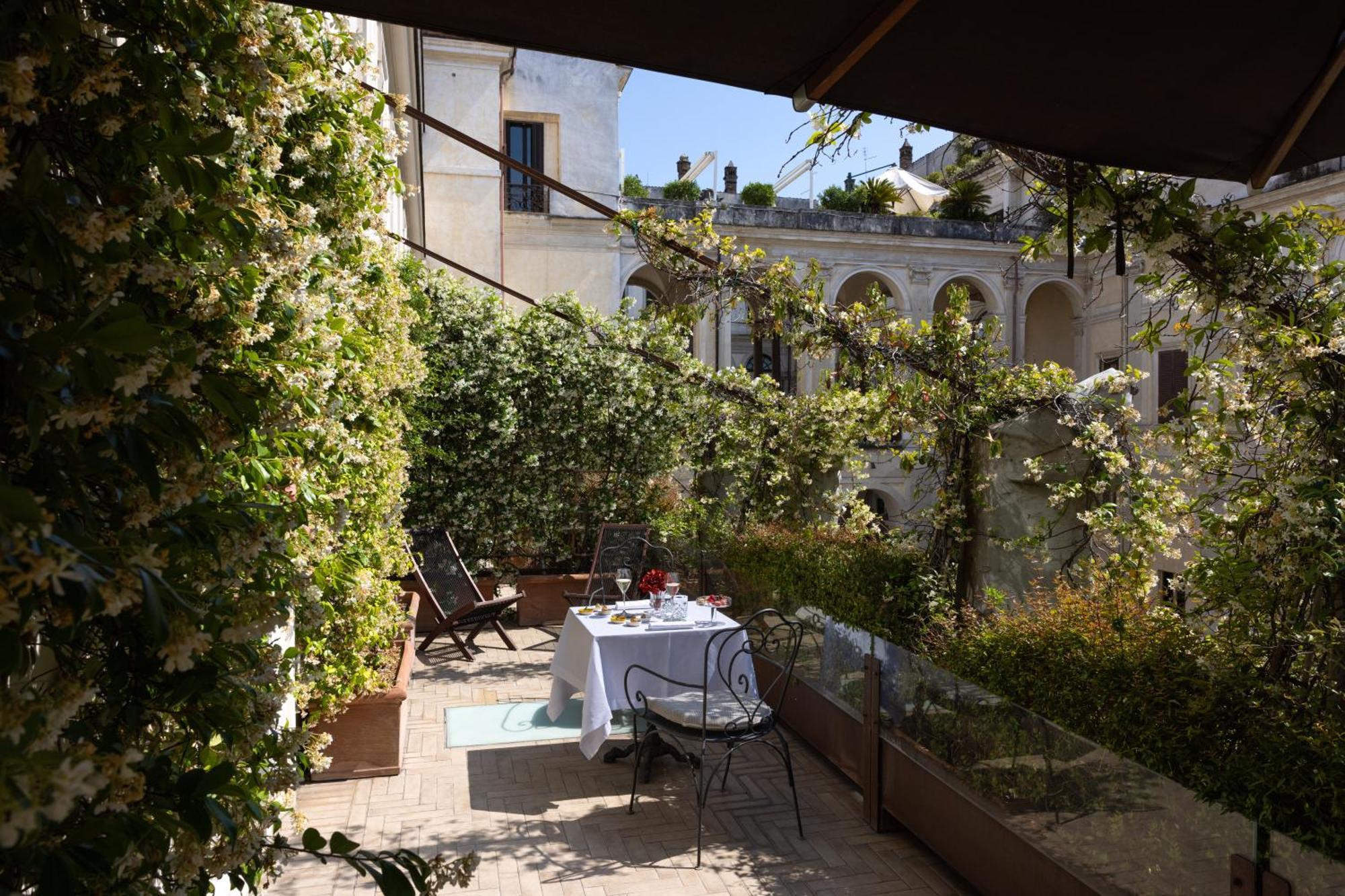 Hotel Vilon - Small Luxury Hotels Of The World Рим Экстерьер фото